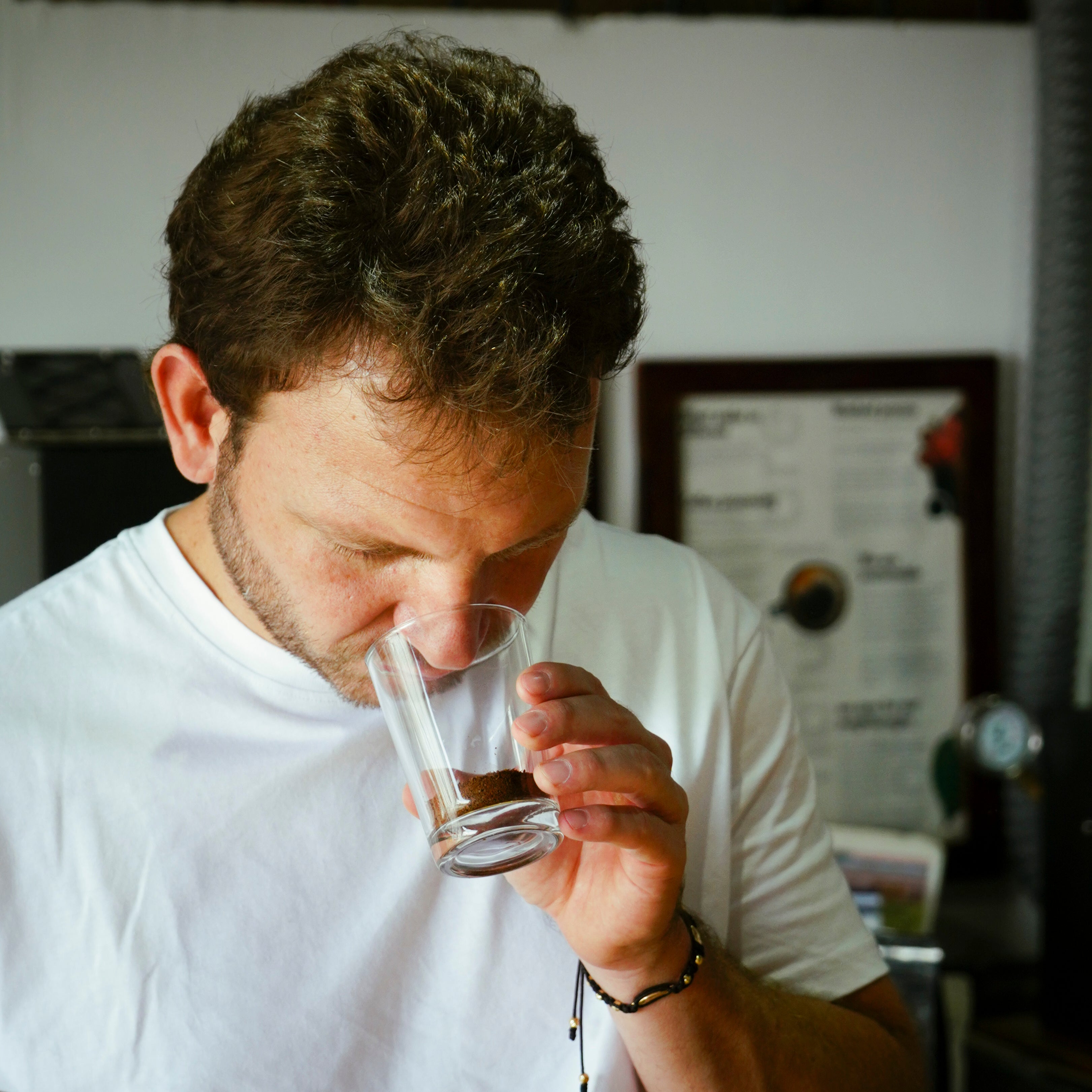 Sebastian Ramirez producteur de café de la Colombie qui sent du café