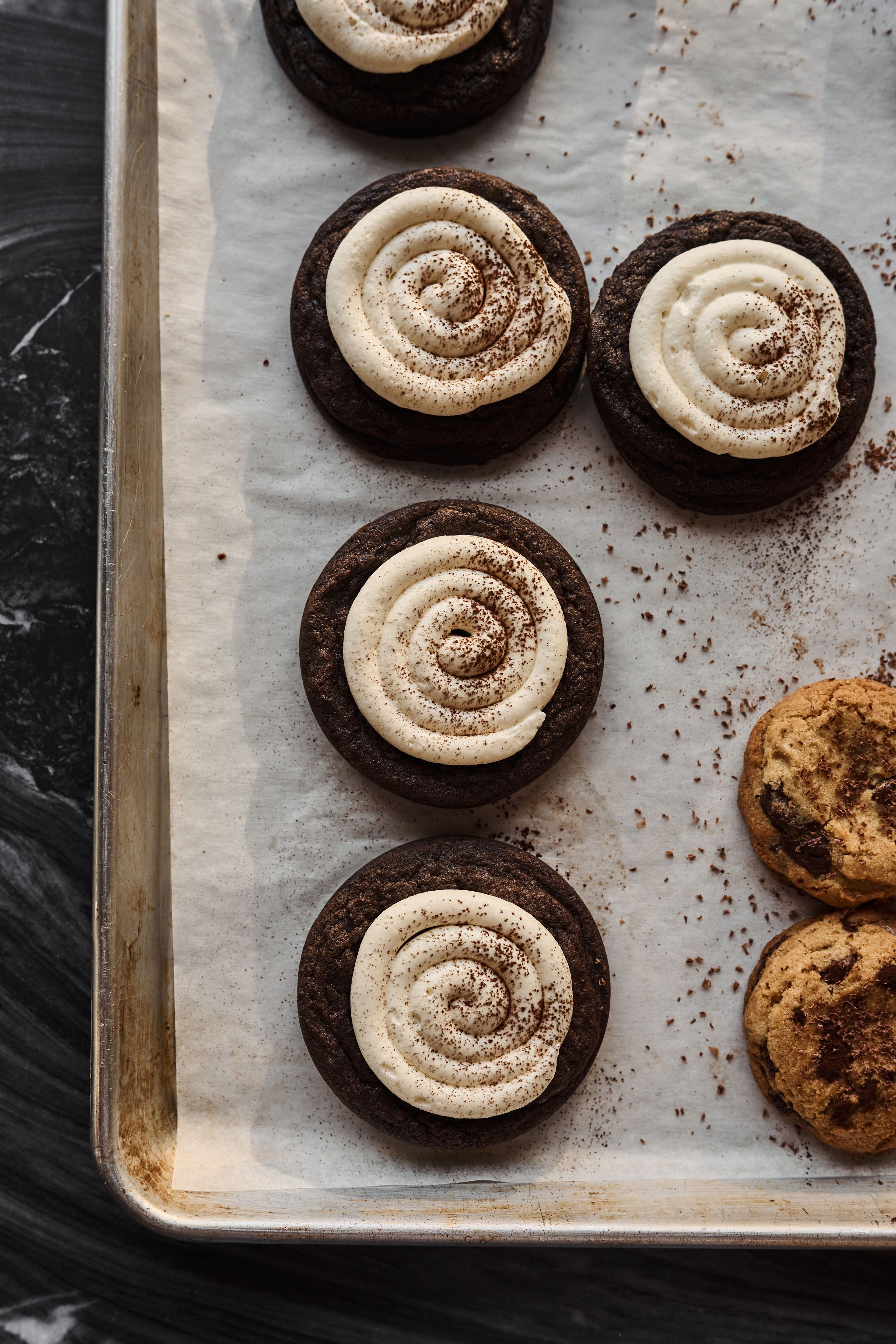 Biscuits à la crème et chocolats