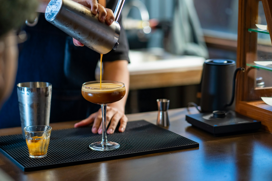 Espresso Martini : Le cocktail festif et glamour parfait pour le temps des fêtes