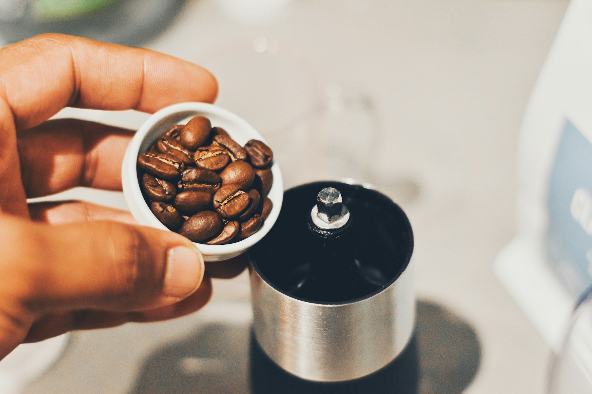 Manual vs Electric Coffee Grinders: Choosing for Perfect Coffee