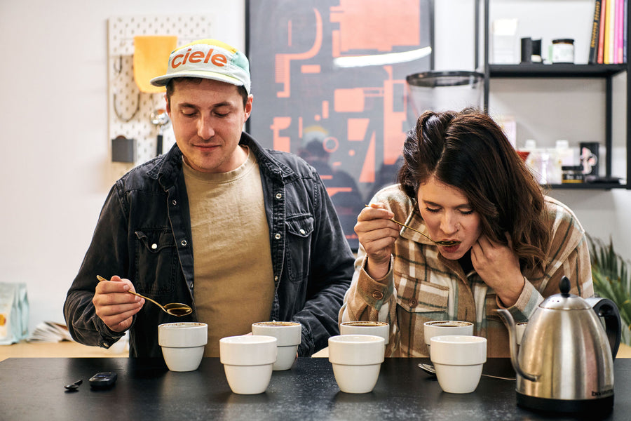 Cupping à l'atelier du torréfacteur 94 celcius 